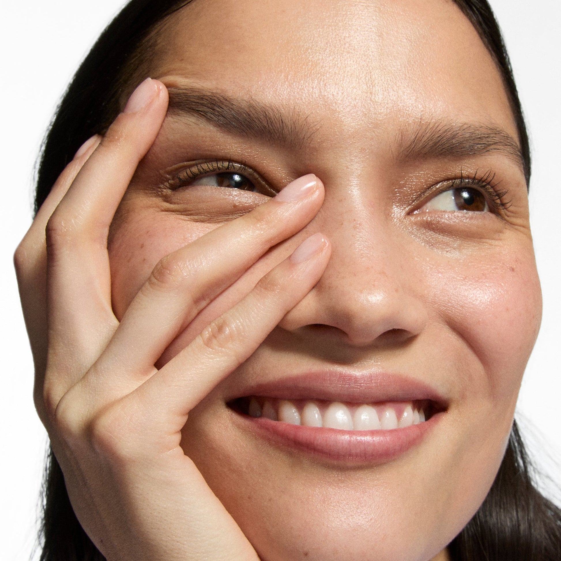 hydro-surge-dewy-face-mist-n9 Omega50_Model_2000x2000-1_3445dd8f-e76c-42a0-b3ad-1d9a4cba4df0.jpg