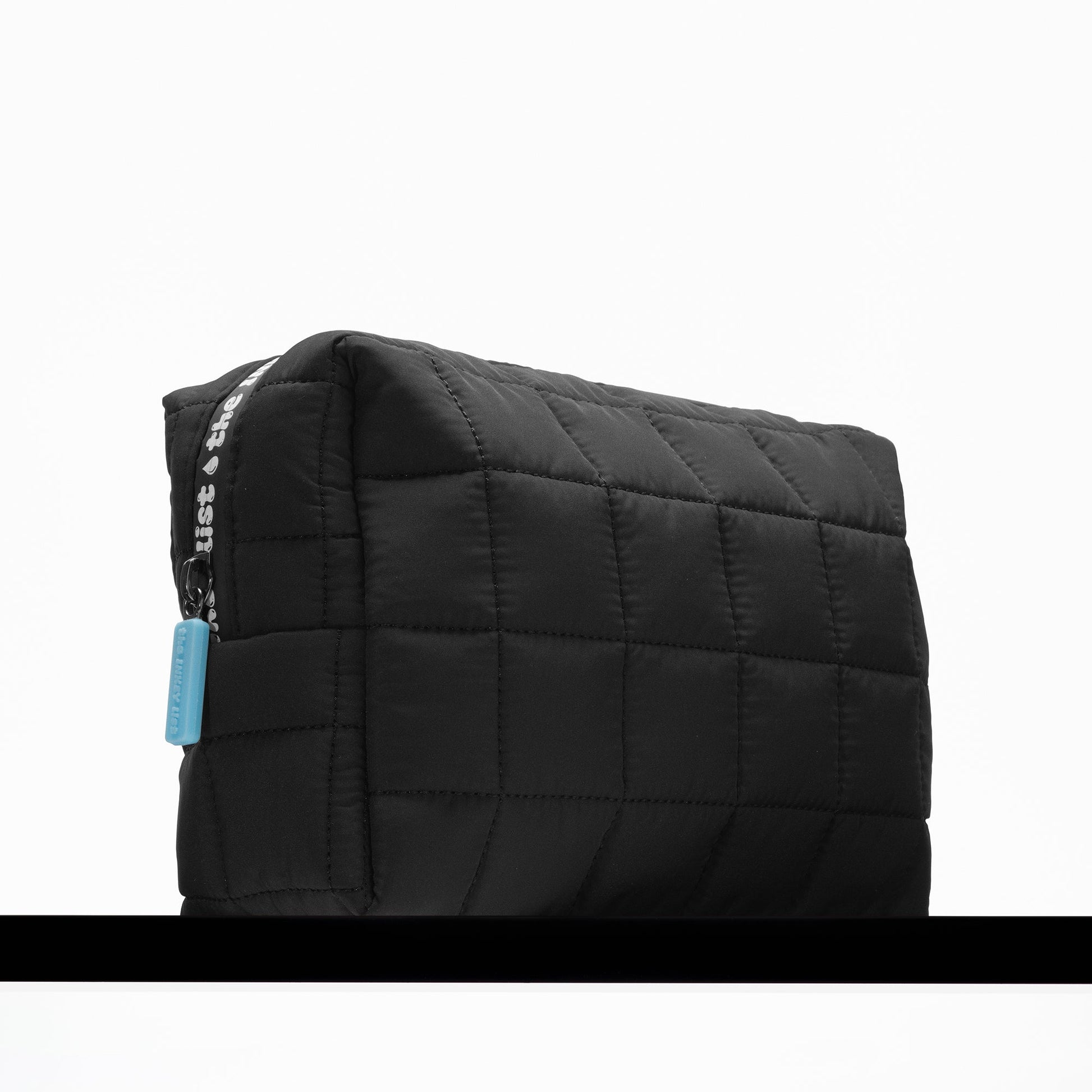 the-inkey-list-washbag-j6 washbag-hydration-05.jpg
